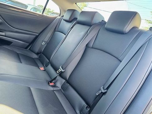 Used 2021 Lexus ES 250 w/ Premium Package AWD/4WD image 22