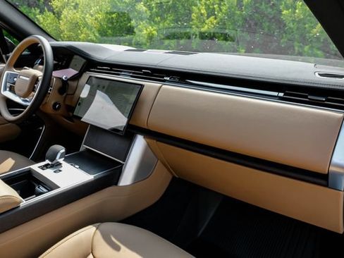 New 2026 Land Rover Range Rover SE AWD/4WD image 18