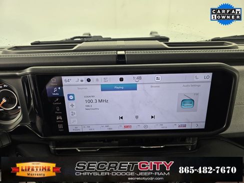 Used 2024 Jeep Wrangler Sahara image 19