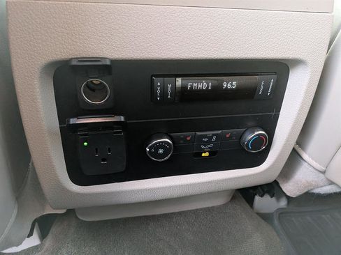 Used 2016 Lincoln Navigator Select image 25