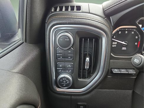 Certified 2020 GMC Sierra 1500 AT4 w/ AT4 Premium Package image 20