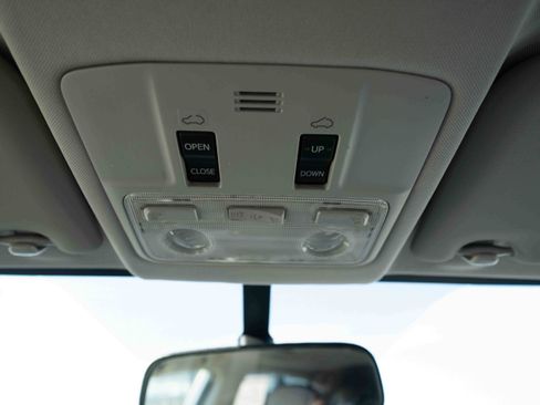 Used 2013 Toyota RAV4 XLE image 18