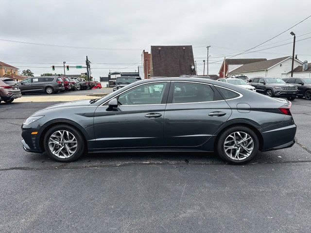 Used 2022 Hyundai Sonata SEL w/ Convenience Package FWD image 4