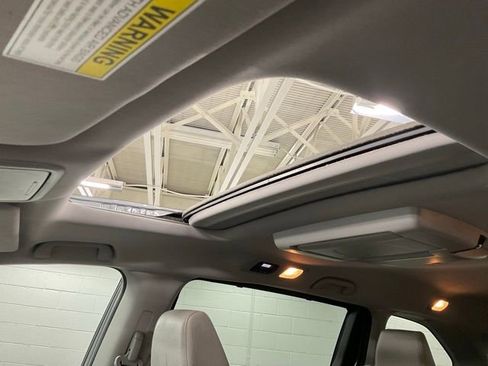Certified 2024 Honda Odyssey Touring image 31