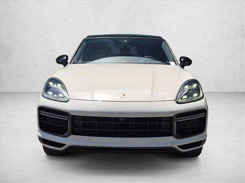 Used 2021 Porsche Cayenne Turbo AWD/4WD image 2