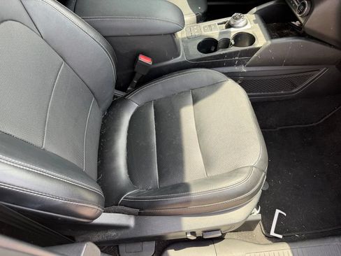 Used 2020 Ford Escape Titanium FWD image 15