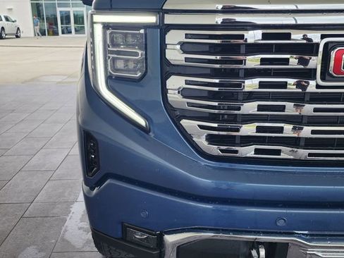 Used 2024 GMC Sierra 1500 Denali w/ Technology Package AWD/4WD image 4
