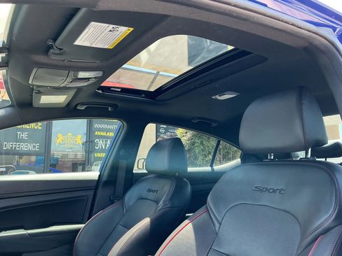 Used 2020 Hyundai Elantra Sport w/ Cargo Package (C1) FWD image 27