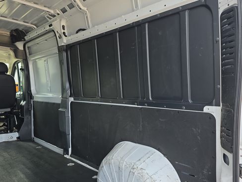 Used 2025 RAM ProMaster 2500 w/ Convenience Group FWD image 12