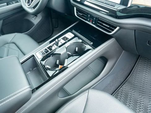 New 2026 Volkswagen Atlas SE FWD image 45