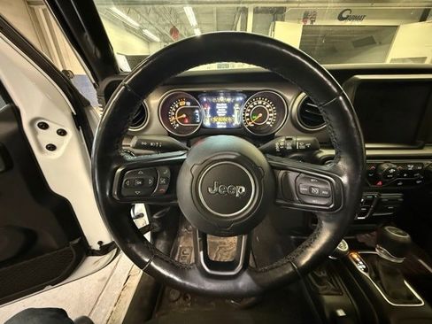 Used 2021 Jeep Wrangler Unlimited Sport image 14