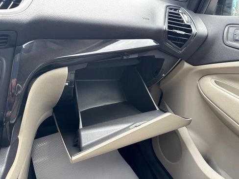 Used 2019 Ford Escape Titanium AWD/4WD image 25