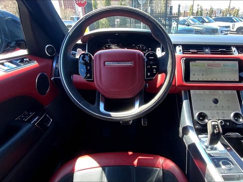 Used 2022 Land Rover Range Rover Sport HST image 5