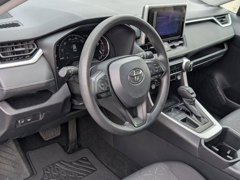Used 2025 Toyota RAV4 XLE image 14