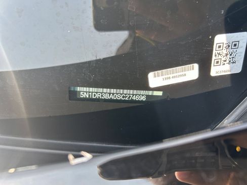 Used 2025 Nissan Pathfinder SV FWD image 21