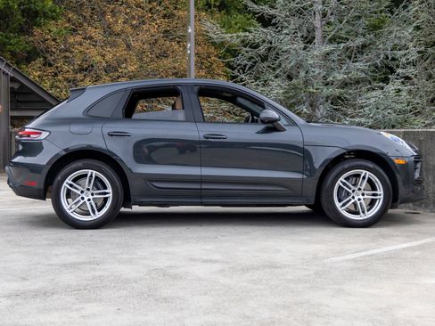 Certified 2023 Porsche Macan AWD/4WD image 12