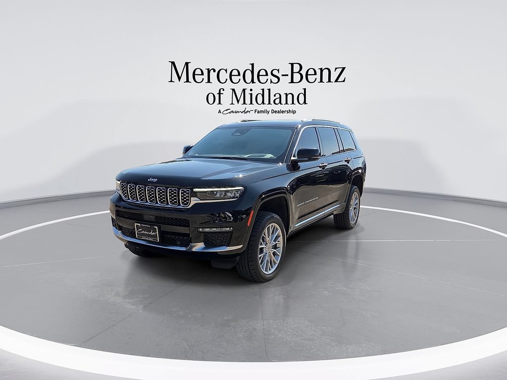 Used 2023 Jeep Grand Cherokee L Summit w/ Advanced Protech Group IV AWD/4WD image 4
