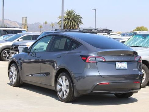 Used 2023 Tesla Model Y Long Range AWD/4WD image 19