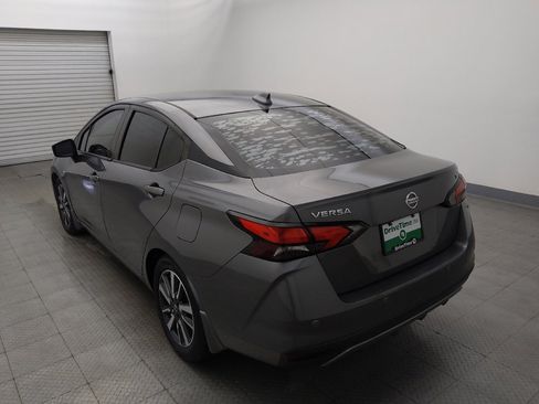 Used 2020 Nissan Versa SV FWD image 5