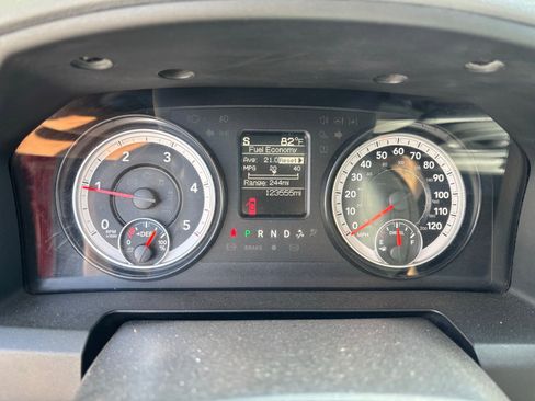 Used 2016 RAM 1500 Classic SLT w/ Cold Weather Group AWD/4WD image 9