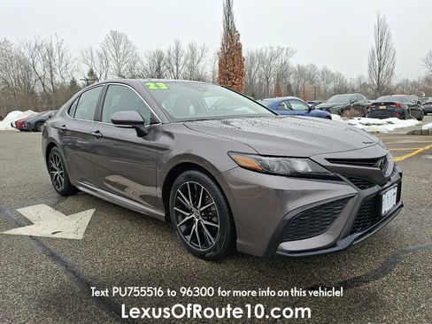 Used 2023 Toyota Camry SE w/ Cold Weather Package image 1