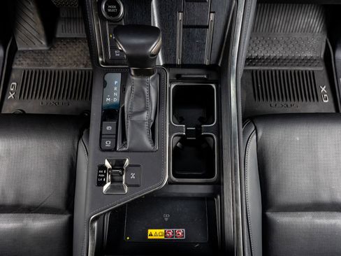 Used 2024 Lexus GX 550 w/ Accessory Package (31) image 27