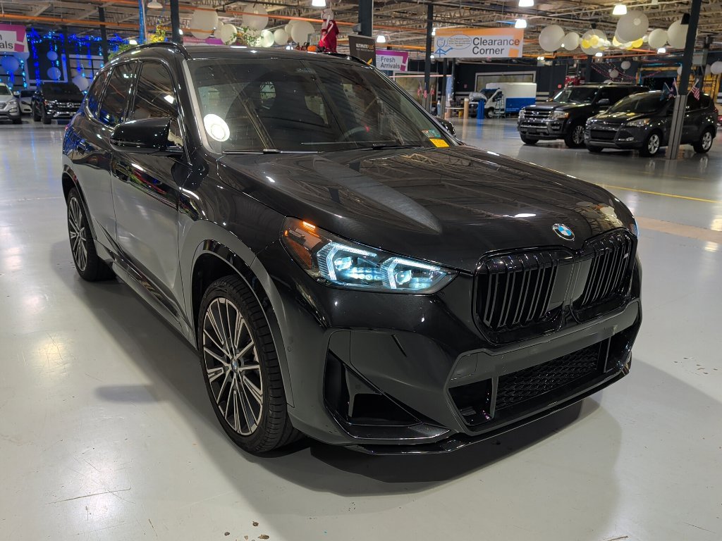 Used 2025 BMW X1 M35i AWD/4WD image 3