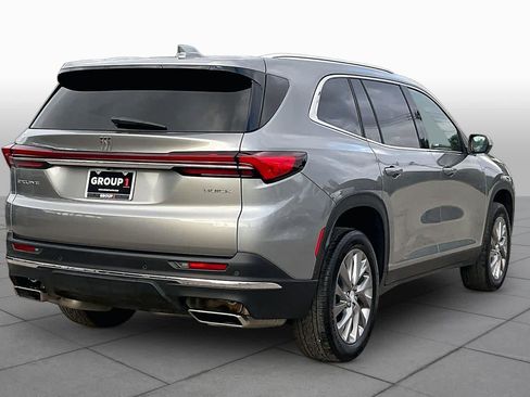 Used 2025 Buick Enclave Preferred FWD image 13