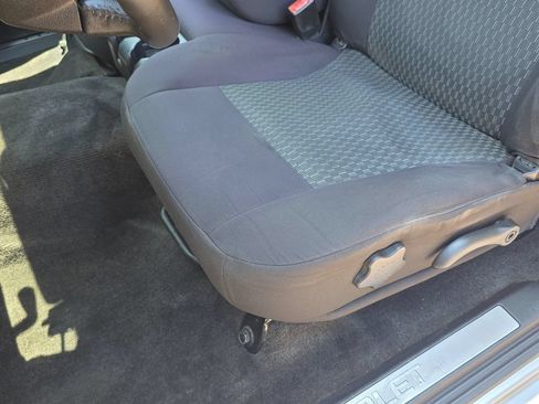 Used 2012 Chevrolet Colorado LT RWD image 18