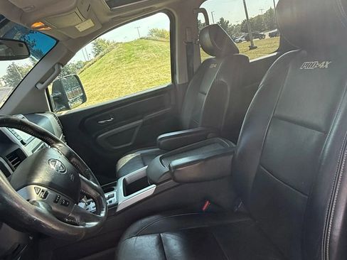 Used 2015 Nissan Titan PRO-4X image 9