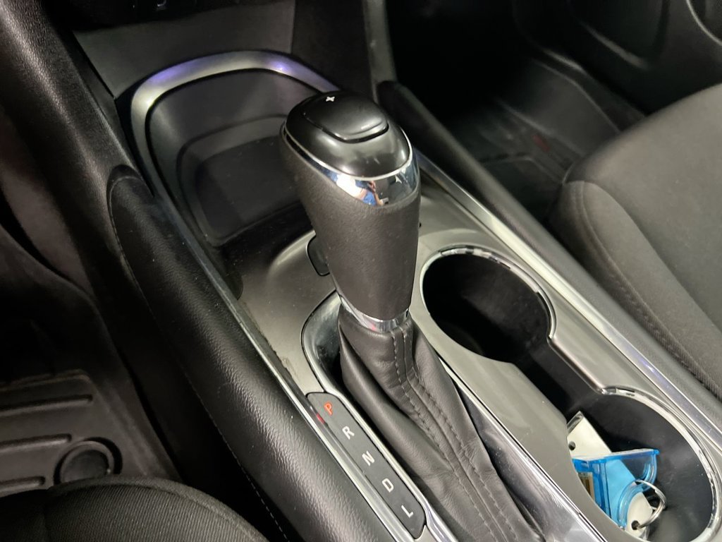 Used 2018 Chevrolet Malibu LT FWD image 17