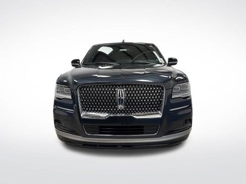 Used 2024 Lincoln Navigator Premiere image 12