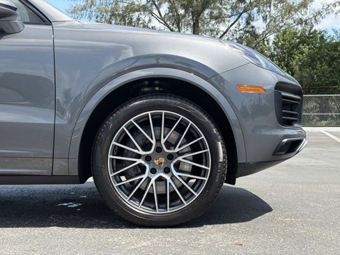 Used 2019 Porsche Cayenne S AWD/4WD image 21
