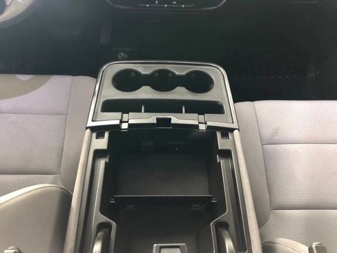 Used 2018 Chevrolet Silverado 1500 Custom w/ Custom Value Package AWD/4WD image 9