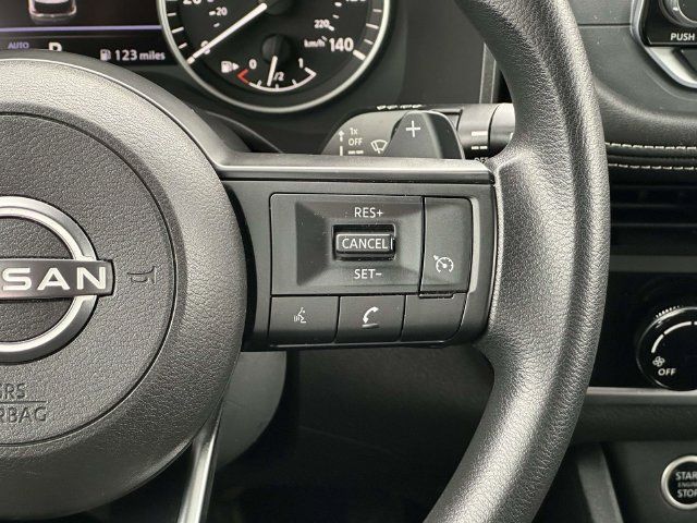 Used 2023 Nissan Rogue S AWD/4WD image 23