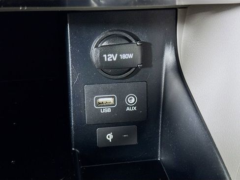 Used 2020 Hyundai Elantra Limited w/ Ultimate Package 03 image 20