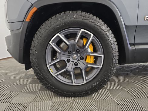 Used 2023 Rivian R1S Launch Edition Quad AWD/4WD image 9