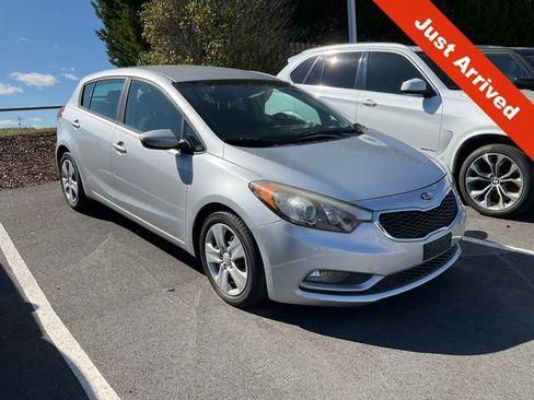 Used 2016 Kia Forte LX image 1