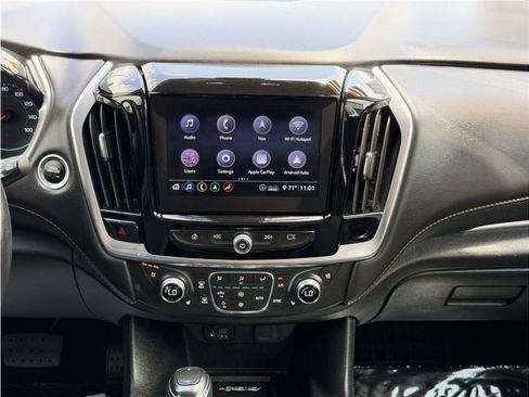 Used 2020 Chevrolet Traverse Premier FWD image 40