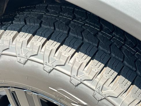 New 2026 Nissan Rogue SV AWD/4WD image 10