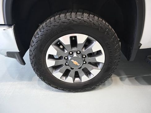Used 2022 Chevrolet Silverado 2500 LT w/ Convenience Package AWD/4WD image 29