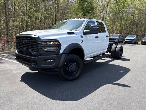 New 2026 RAM 5500 Tradesman image 2