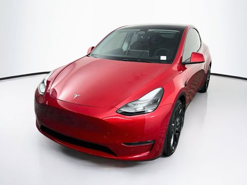 Used 2023 Tesla Model Y Performance AWD/4WD image 3