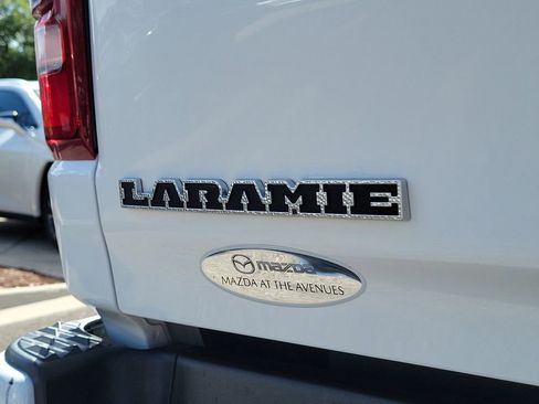Used 2023 RAM 1500 Laramie AWD/4WD image 12
