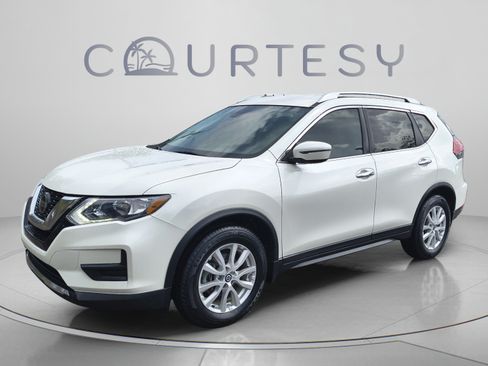 Certified 2019 Nissan Rogue SV FWD image 1