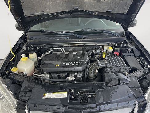 Used 2013 Chrysler 200 LX image 19