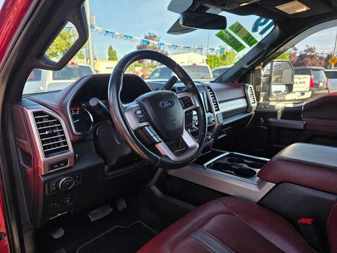 Used 2019 Ford F250 Platinum w/ Platinum Ultimate Package AWD/4WD image 9