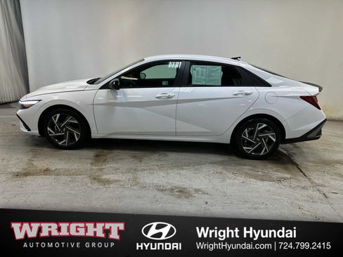 Certified 2025 Hyundai Elantra Sport w/ Cargo Package image 7