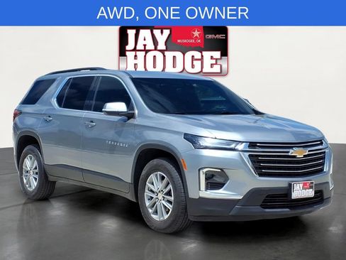 Used 2023 Chevrolet Traverse LT AWD/4WD image 1