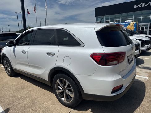Used 2020 Kia Sorento AWD V6 image 6